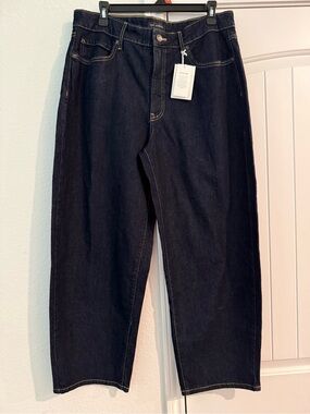 Free Assembly Women's Indigo Rinse Barrel leg Jeans size 12-NWT